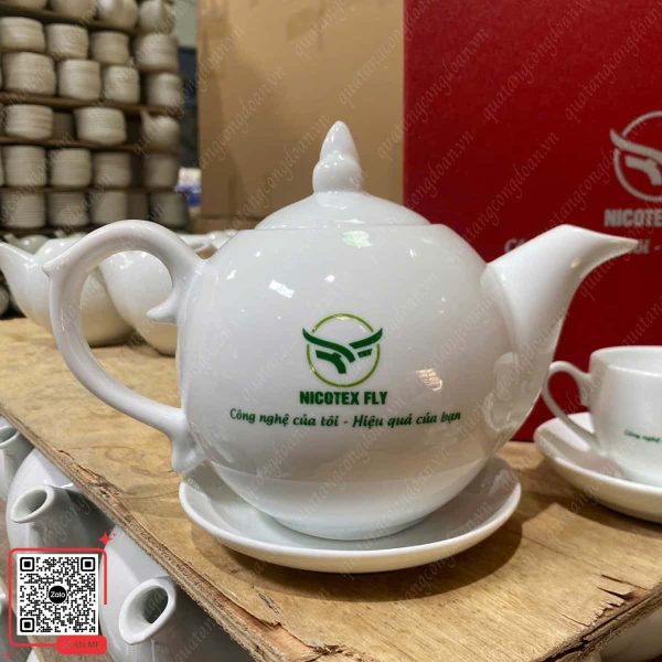 Ấm Chén In Logo Công Ty Nicotex Fly 4 Ấm chén quà tặng công đoàn công ty Nicotex Fly