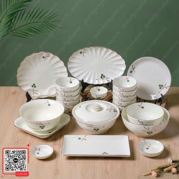 Bát Đĩa Gốm Sứ Bát Tràng Họa Tiết Ngò Gai 6 Bát đĩa gốm sứ Bát Tràng men kem họa tiết lá xương rồng