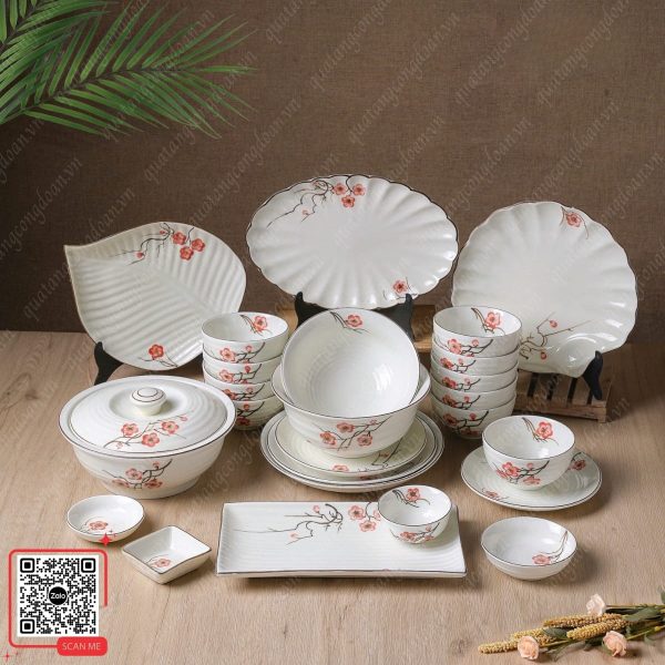 Bộ Bát Đĩa Nhà Hàng Cao Cấp Họa Tiết Hoa Hải Đường 8 Bát đĩa nhà hàng cao cấp vẽ tay hoa hải đường