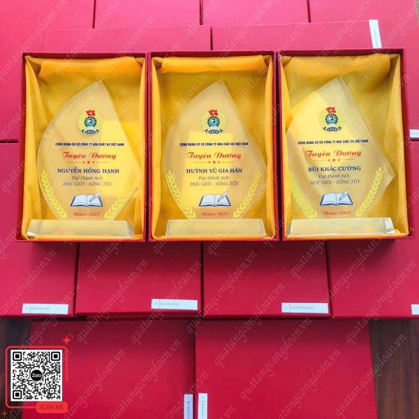 Biểu Trưng Phale Quà 1/6 Cho Con Công Nhân 6 bieu trung pha le qua 1 6 cong doan tang thieu nhi