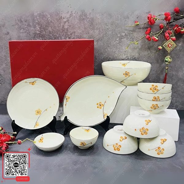 Bộ Bát Đĩa Gốm Sứ Bát Tràng Vẽ Tay Hoa Mai 4 Sản phẩm bát đĩa gốm sứ Bát Tràng vẽ hoa sen cam