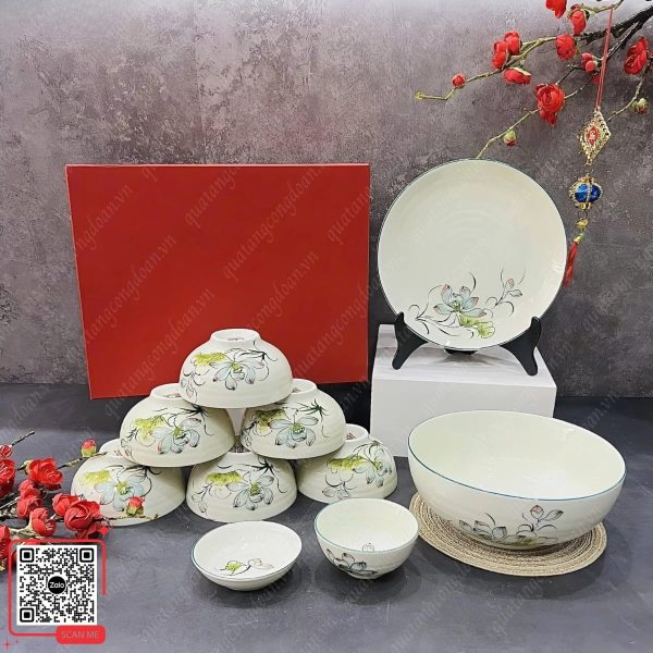 Bộ Bát Đĩa Bát Tràng Đẹp Giá Rẻ Tặng Công Đoàn Viên 6 Bát đĩa Bát Tràng vẽ tay hoa sen tinh tế