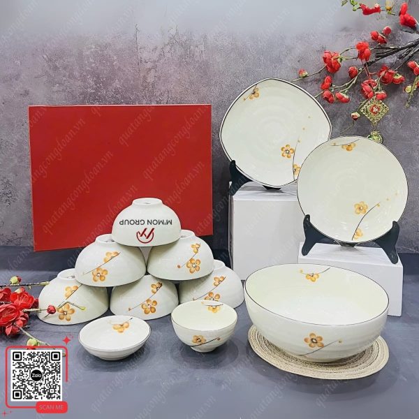 Bộ Bát Đĩa Gốm Sứ Bát Tràng Vẽ Tay Hoa Mai 8 Bộ bát đĩa sứ Bát Tràng in logo
