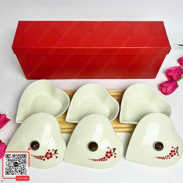 Bộ 3 Hũ Đựng Mứt Tết Hoa Đào Hình Trái Tim 5 Hũ đựng mứt tết tặng công nhân công đoàn