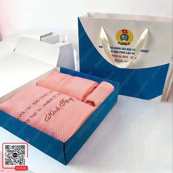 Set Khăn Thêu Logo Đại Hội Công Đoàn Tỉnh Vĩnh Phúc 3 Set khăn thêu logo đại hội công đoàn các khu công nghiệp tỉnh Vĩnh Phúc