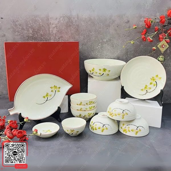 Bộ Bát Đĩa Họa Tiết Hoa Sen Vàng Vẽ Tay 4 Nơi mua bát đĩa đẹp giá rẻ làm quà tặng