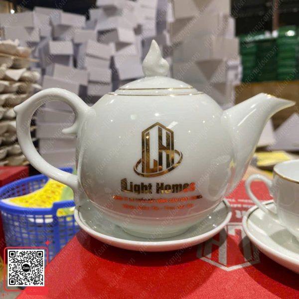 Bộ Ấm Trà In Logo Công Ty Light Home 4 Bộ ấm trà in logo vẽ vàng kim
