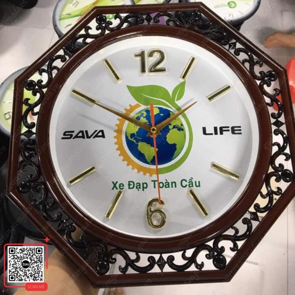 Đồng Hồ Treo Tường Hình Bát Giác 5 Đồng hồ treo tường hình bát giác in logo Sava Life