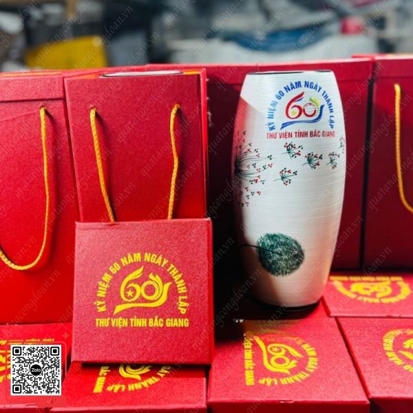 Lọ Hoa Gốm Vẽ Hoa Sen - In Thông Tin Theo Yêu Cầu 7 Lọ hoa in logo 60 năm thành lập trường