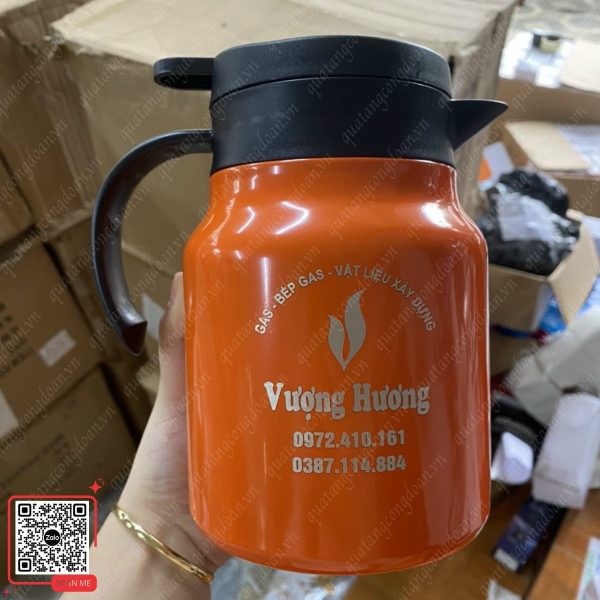Phích Nước Giữ Nhiệt Khắc Thông Tin Công Ty Vượng Hương 7 Ấm pha trà inox khắc tên công ty Vượng Hương màu cam