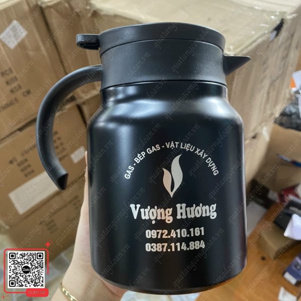Phích Nước Giữ Nhiệt Khắc Thông Tin Công Ty Vượng Hương 4 Ấm pha trà inox khắc thông tin theo yêu cầu