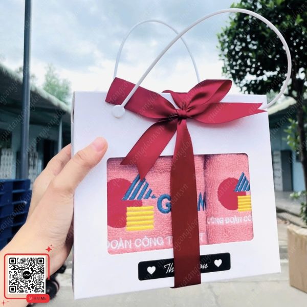 Set Khăn Thêu Logo Công Đoàn Công Ty Germton 5 Hộp quà khăn 8/3 công đoàn Germton