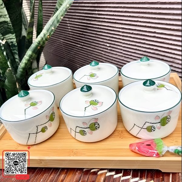 Khay Đựng Mứt Sứ Bát Tràng Họa Tiết Đài Sen 4 Khay mứt sứ Bát Tràng hình đài sen quà tết cho người lao động