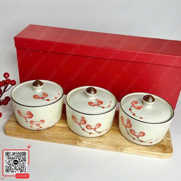 Hũ Đựng Mứt Quà Tết 2026 Cho Doanh Nghiệp 4 Khay mứt tết hoa đào làm quà tặng