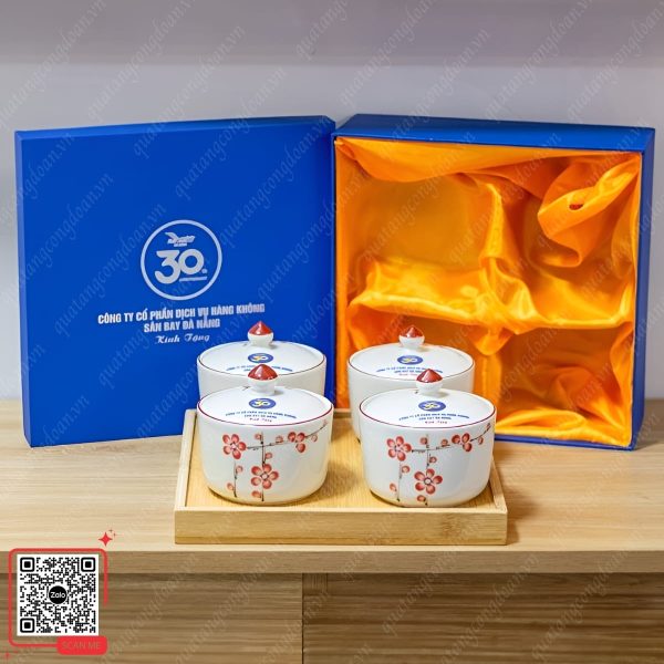 Hũ Đựng Mứt In Logo Công Ty Cổ Phần Dịch Vụ Sân Bay Đà Nẵng 6 Bộ 4 hũ đựng mứt sứ Bát Tràng in logo công ty