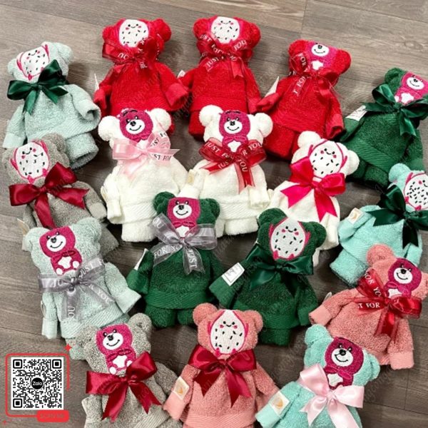 Khăn Gấp Gấu Làm Quà 8/3 Cho Công Nhân Giá Rẻ 4 Set khăn gấp hình gấu tặng chị em phụ nữ dịp 8/3