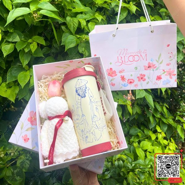 Set Quà 20/10 Dưới 200k - Ly Giữ Nhiệt & Khăn Gấp Gấu 4 Set quà 20/10 dưới 200k cho công đoàn viên