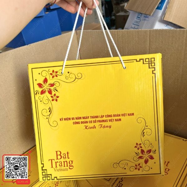 Bộ Ấm Chén Kỷ Niệm 95 Năm Thành Lập Công Đoàn Framas 7 Ấm chén lưu niệm 95 năm thành lập công đoàn