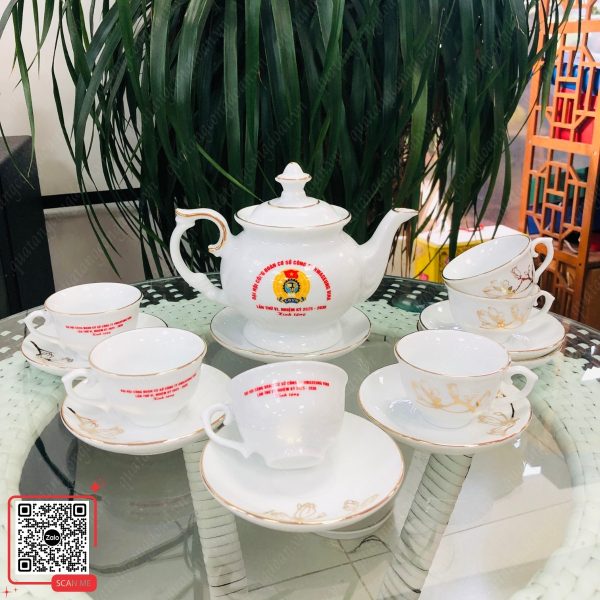 Ấm Chén In Logo Đại Hội Công Đoàn Cơ Sở Công Ty Hwasung Vina 3 Bộ ấm chén đại hội công đoàn Hwasung Vina cao cấp
