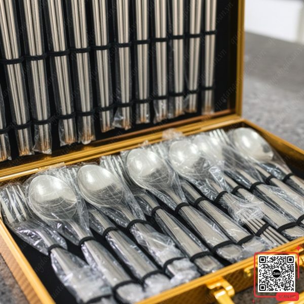 Bộ Thìa Dĩa Inox Cao Cấp 5 Bộ thìa dĩa inox làm quà tặng thiết thực cho người lao động