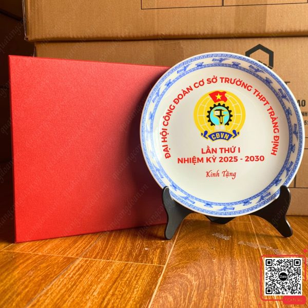 Đĩa Sứ Trưng Bày In Logo Đại Hội CĐCS Trường THPT Tràng Định 3 Đĩa sứ trưng bày in logo công đoàn cơ sở trường học