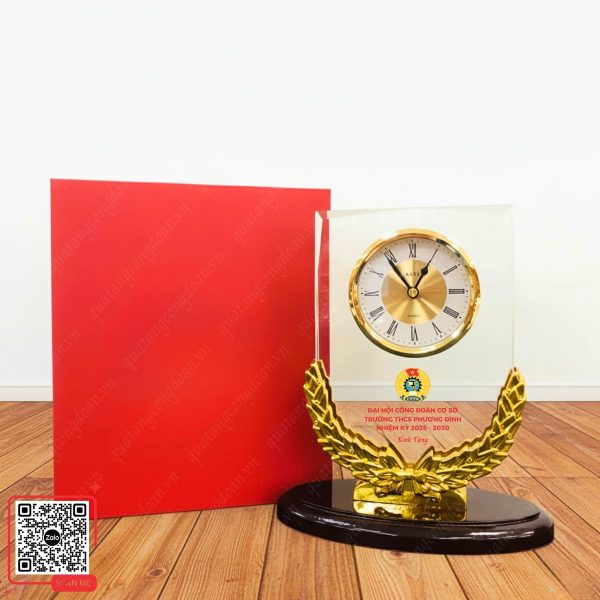 Đồng Hồ Để Bàn In Logo Công Đoàn Cơ Sở Trường THCS Phương Đình 4 Đồng hồ để bàn in logo công đoàn cơ sở trường THCS Phương Đình
