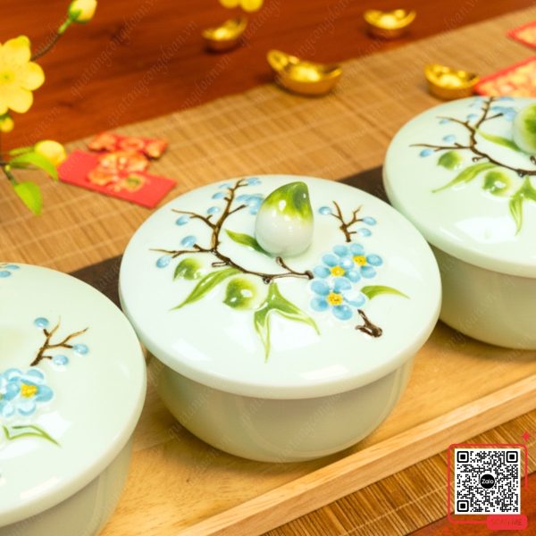 Hũ Đựng Mứt Tết Đào Xanh - Quà Tết 2026 Cho Công Nhân 6 Khay mứt tết sứ men xanh vẽ hoa đào
