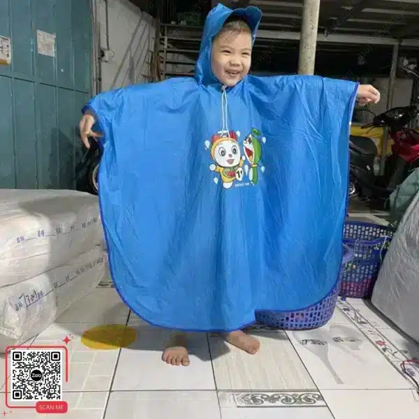 Áo Mưa Cánh Dơi Trẻ Em In Hình Doraemon 4 Áo mưa cánh dơi trẻ em màu xanh dương