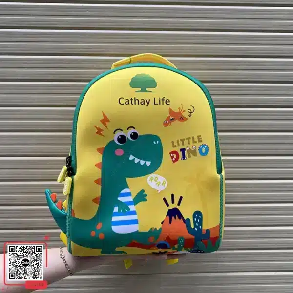 Balo Trẻ Em In Logo Công Ty Bảo Hiểm Cathay Life 3 Balo học sinh họa tiết khủng long Little Dino in logo Cathay Life