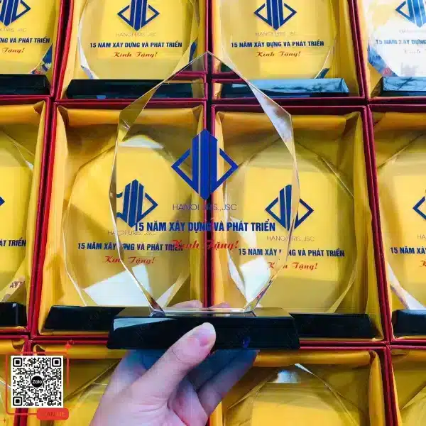 Biểu Trưng Phale Kỷ Niệm 15 Năm Thành Lập Công Ty Hanoi Uris 3 Biểu trưng phale kỷ niệm thành lập công ty