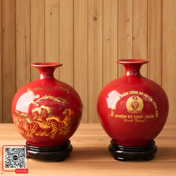 Bình Hút Lộc Mã Đáo Thành Công Màu Đỏ 3 Bình hút lộc màu đỏ gốm sứ Bát Tràng quà tặng đại hội công đoàn công an