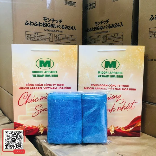 Set 2 Khăn Quà Sinh Nhật Cho Công Nhân Viên 6 Bộ quà tặng công nhân Midori Apparel chúc mừng sinh nhật khăn xanh