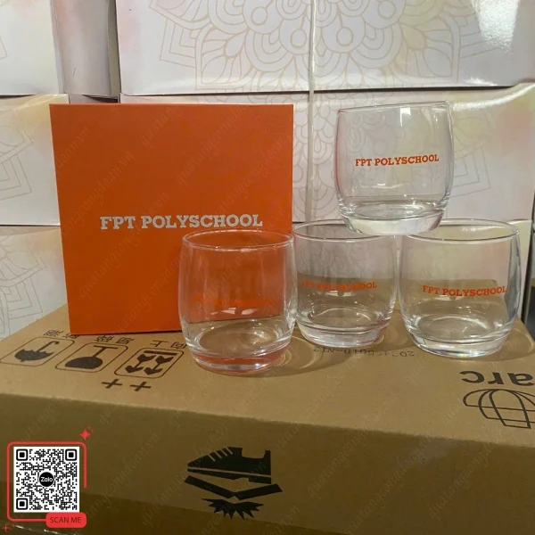 Bộ Cốc Thủy Tinh In Logo Trường Học FPT Polyschool 4 Cốc thủy tinh in logo cam FPT Polyschool