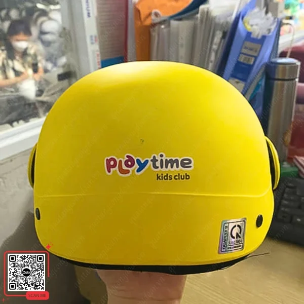 Mũ Bảo Hiểm Trẻ Em Màu Vàng In Logo Playtime Kids Club 6 Mũ bảo hiểm trẻ em Playtime Kids Club