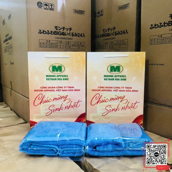 Set 2 Khăn Quà Sinh Nhật Cho Công Nhân Viên 4 Quà tặng công nhân Midori Apparel Hòa Bình khăn xanh dương