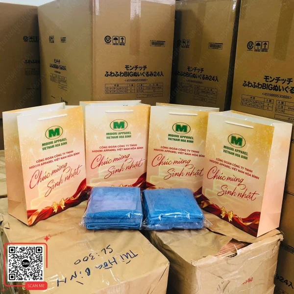 Set 2 Khăn Quà Sinh Nhật Cho Công Nhân Viên 3 Quà tặng sinh nhật công nhân may Midori Hòa Bình set khăn xanh