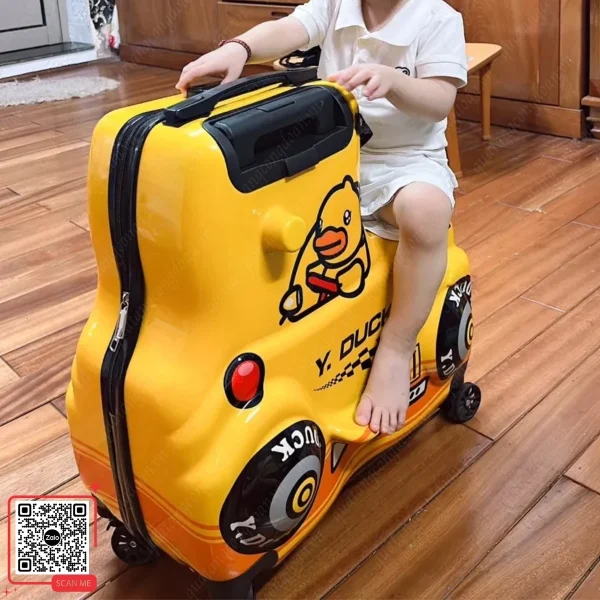 Vali Kéo Trẻ Em Ngồi Được Yellow Duck 6 Vali trẻ em hình xe hơi vịt vàng ngồi được cho bé