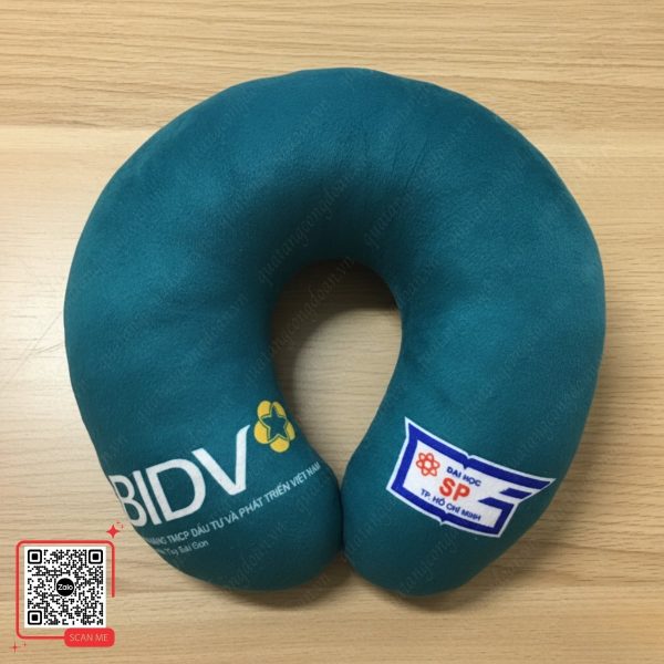 Gối Chữ U Thêu Logo Ngân Hàng BIDV 3 Quà tặng ngân hàng BIDV gối chữ U nhung xanh ngọc thêu logo đẹp