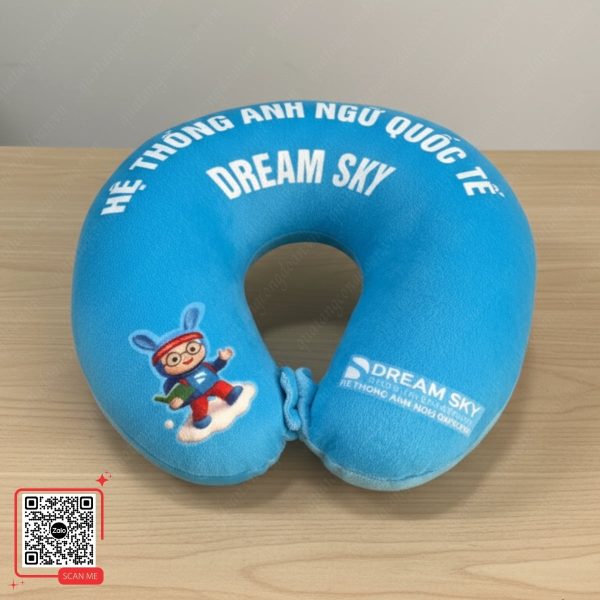 Gối Chữ U Màu Xanh In Logo Dream Sky 3 Gối chữ U in logo Dream Sky Anh ngữ Quốc tế