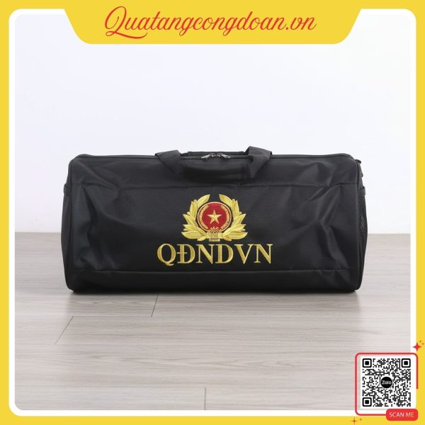 Túi du lịch đen thêu logo Quân đội Nhân dân Việt Nam