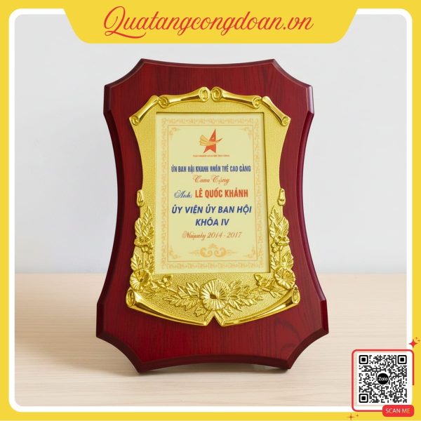 Bảng vinh danh gỗ đồng Đại hội Doanh nhân Trẻ Cao Bằng