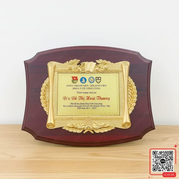 Bảng Vinh Danh Cán Bộ Đoàn Thanh Niên 3 Bảng vinh danh gỗ đồng in tên theo yêu cầu
