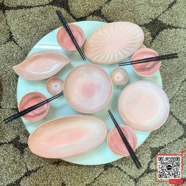 Bộ Bát Đĩa Quà Tặng 20/10 Cho Công Nhân 9 Set 11 món bát đĩa màu hồng men hỏa biến Bát Tràng