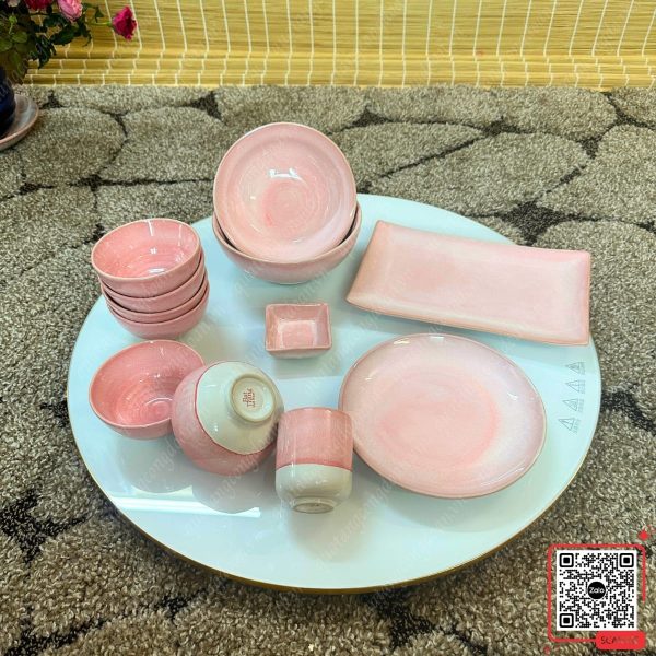 Bộ Bát Đĩa Quà Tặng 20/10 Cho Công Nhân 6 Set 12 món bát đĩa màu hồng men hỏa biến Bát Tràng
