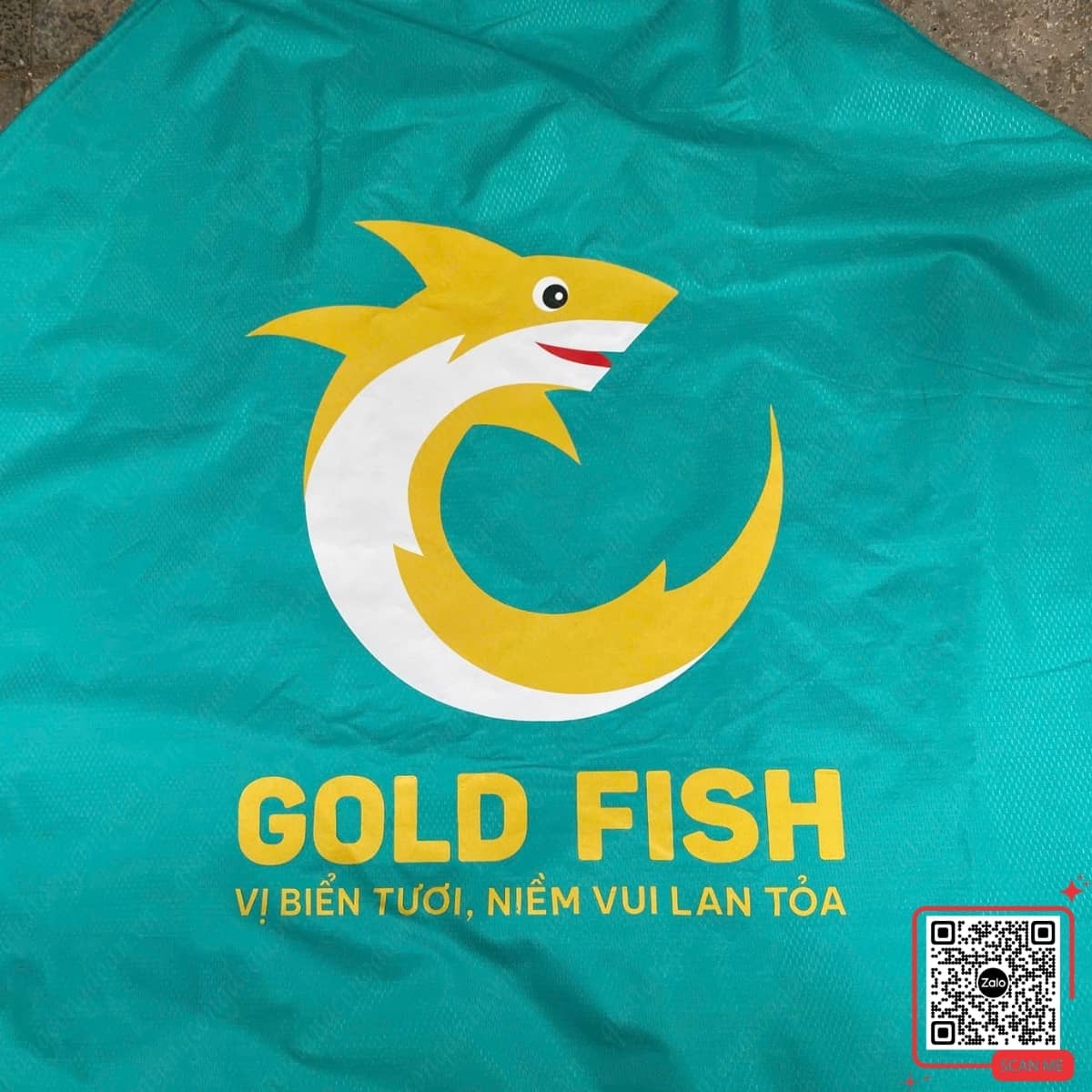 ao-mua-canh-doi-quang-cao-thuong-hieu-gold-fish Áo mưa cánh dơi quảng cáo thương hiệu Gold Fish chất liệu chống thấm