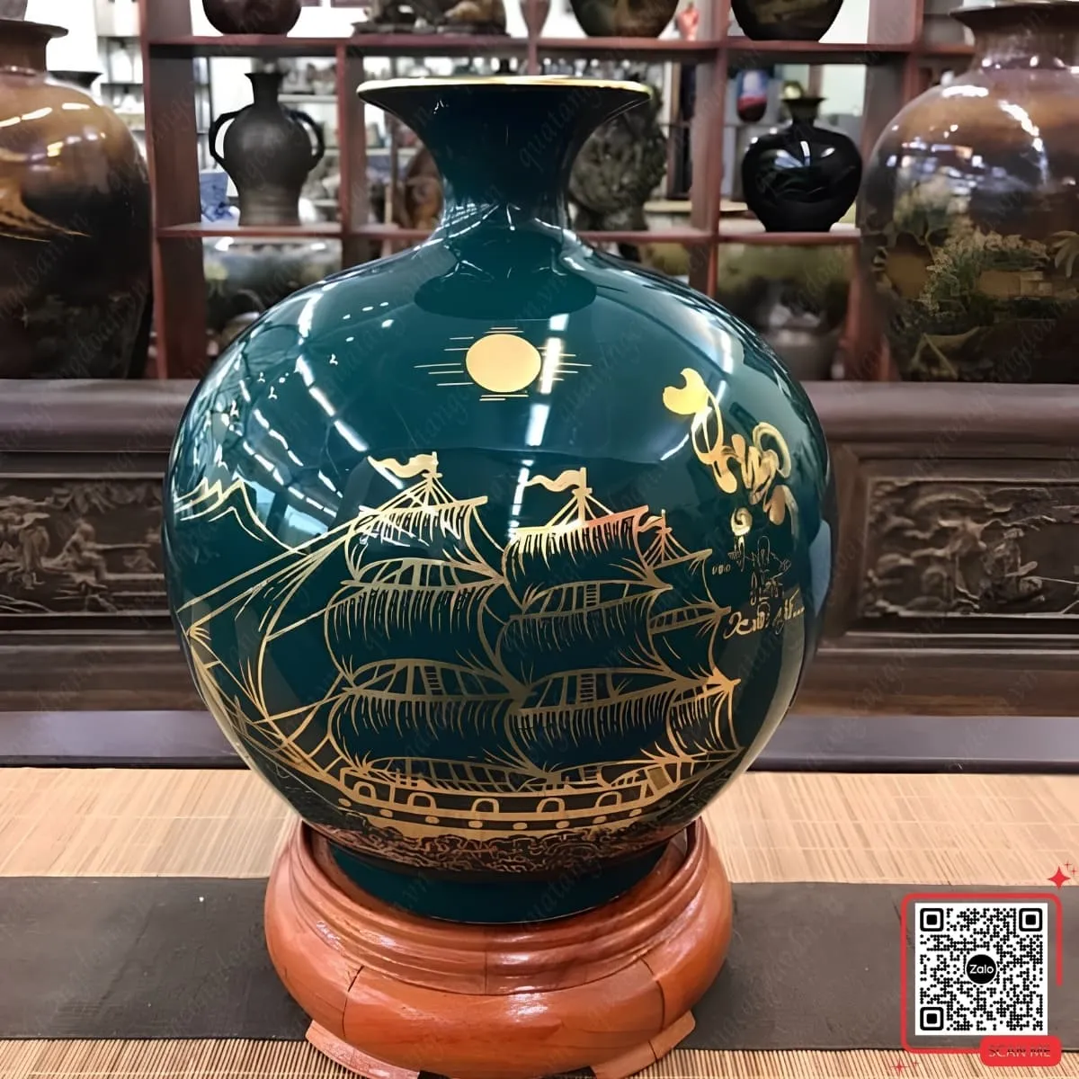 binh-hut-loc-thuan-buom-xuoi-gio-in-logo-cong-doan-xa-yen-phu Bình hút lộc phong thủy in logo Công đoàn xã Yên Phú, họa tiết thuyền buồm thuận buồm xuôi gió, men xanh lục bảo, thiết kế sang trọng và cao cấp