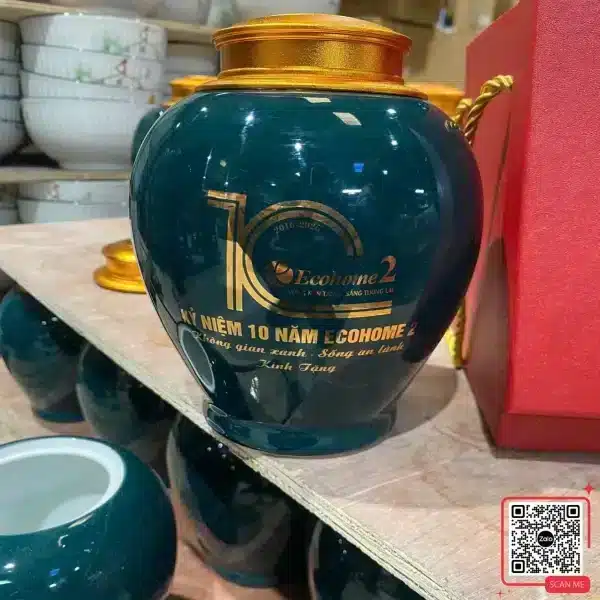 Hũ Đựng Trà Kỷ Niệm 10 Năm Thành Lập Công Ty Ecohomes 3 Hũ đựng trà in logo Ecohomes kỷ niệm 10 năm thành lập, thiết kế tinh tế, bền đẹp, phù hợp quà tặng anniversary doanh nghiệp và tri ân nhân sự