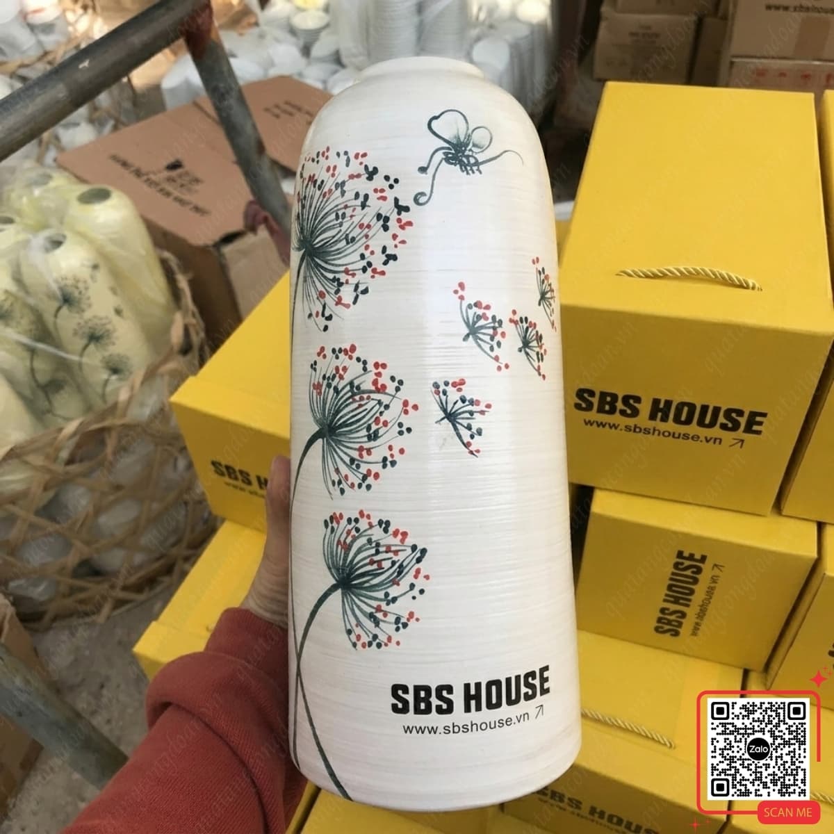 lo-hoa-gom-bat-trang-qua-tang-doanh-nghiep-sbs-house Lọ hoa gốm Bát Tràng quà tặng doanh nghiệp SBS House, họa tiết hoa bồ công anh, thiết kế tinh xảo, sang trọng, phù hợp tặng đối tác và khách VIP