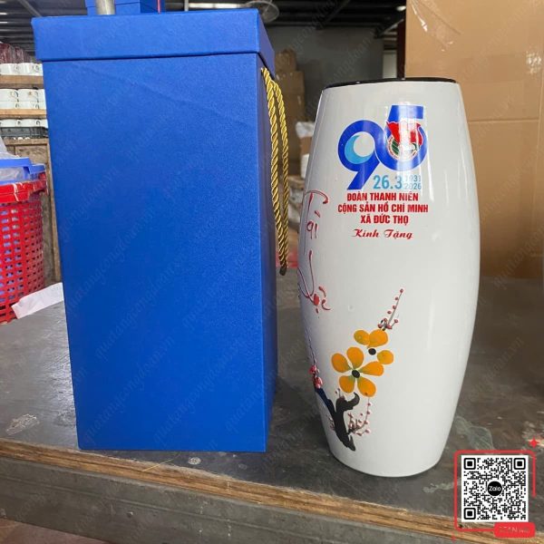 Lọ Hoa Kỷ Niệm 95 Năm Thành Lập Đoàn TNCS Hồ Chí Minh 5 lo hoa gom hoa dao dai hoi doan tncs xa duc tho 95 nam