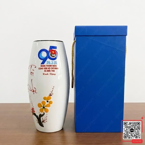 Lọ Hoa Kỷ Niệm 95 Năm Thành Lập Đoàn TNCS Hồ Chí Minh 3 lo hoa hoa dao 95 nam doan tncs xa duc tho